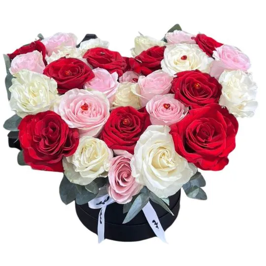 Caja pote black con rosas corazon